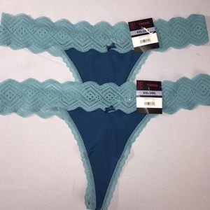 Women’s Plus Size Thongs 2X